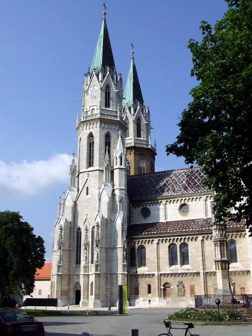 Klosterneuburg, Augustiner Chorherrenstift