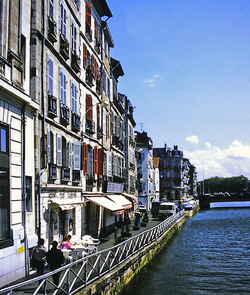 Cafe am Adour